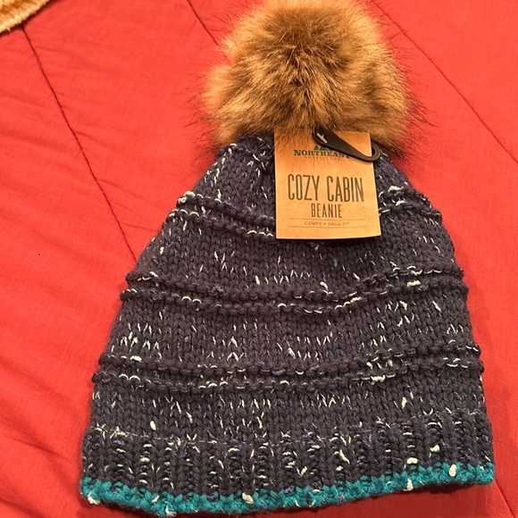 Northeast Outfitters Accessories - Northeast Outfitters -Cozy Cabin Beanie - Pom Pom - Comfy -Snug Fit